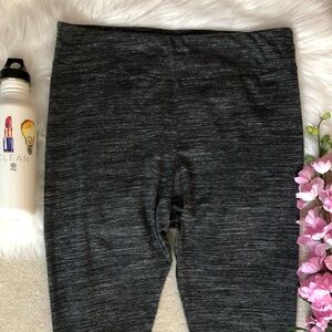 Time and Tru Grey Heather Capri Stretch Leggings Size XL
